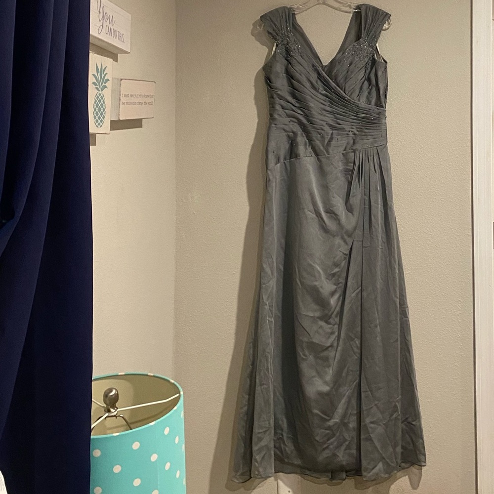 Jasmine bridesmaids dress.